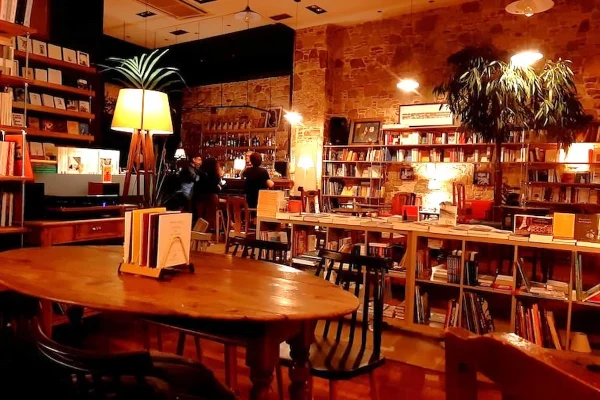 βιβλιοπωλεία-καφέ στην Αθήνα
