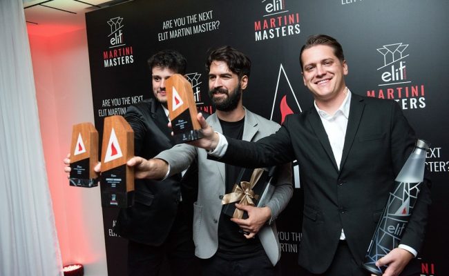 O Κώστας Ματιάτος, ο Έλληνας νικητής του elit Martini Masters με τους δύο finalist, Αλέξανδρο Φίνο & Αντώνη Τσακνάκη