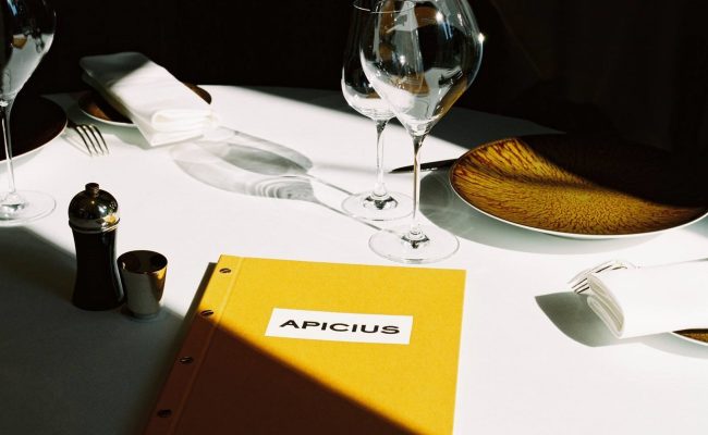 Photo credits: fb Apicius Paris