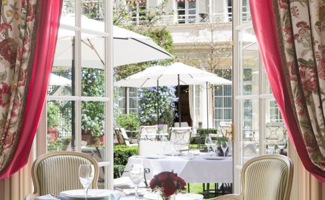 Photo credits: official page oetkercollection.com/fr/hotels/le-bristol-paris/restaurants-et-bar/epicure
